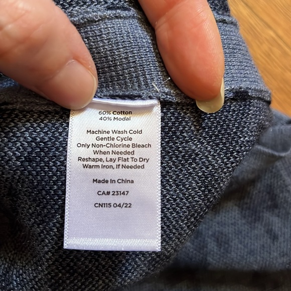 New Talbots M/L blue animal print poncho - Picture 13 of 13